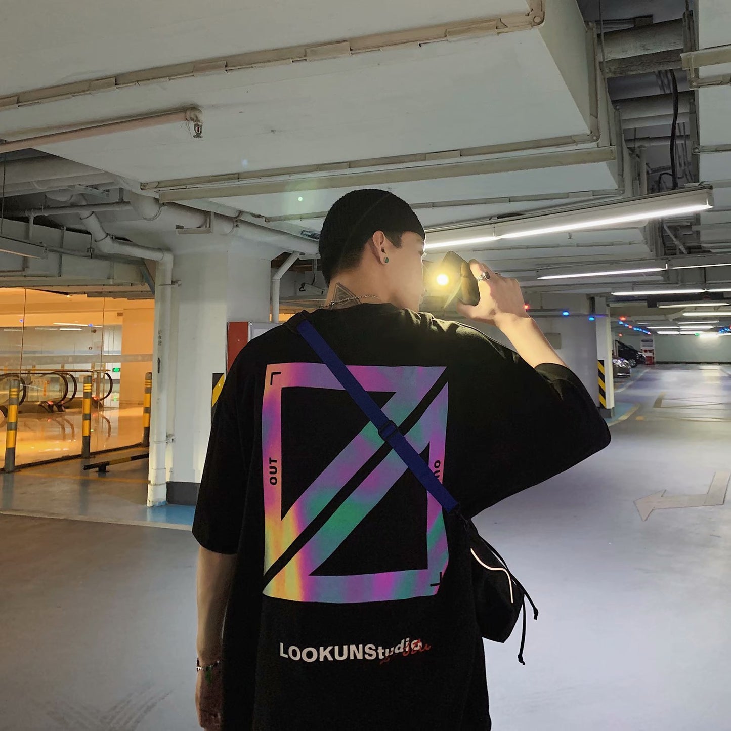 Laser colorful reflective short-sleeved T-shirt
