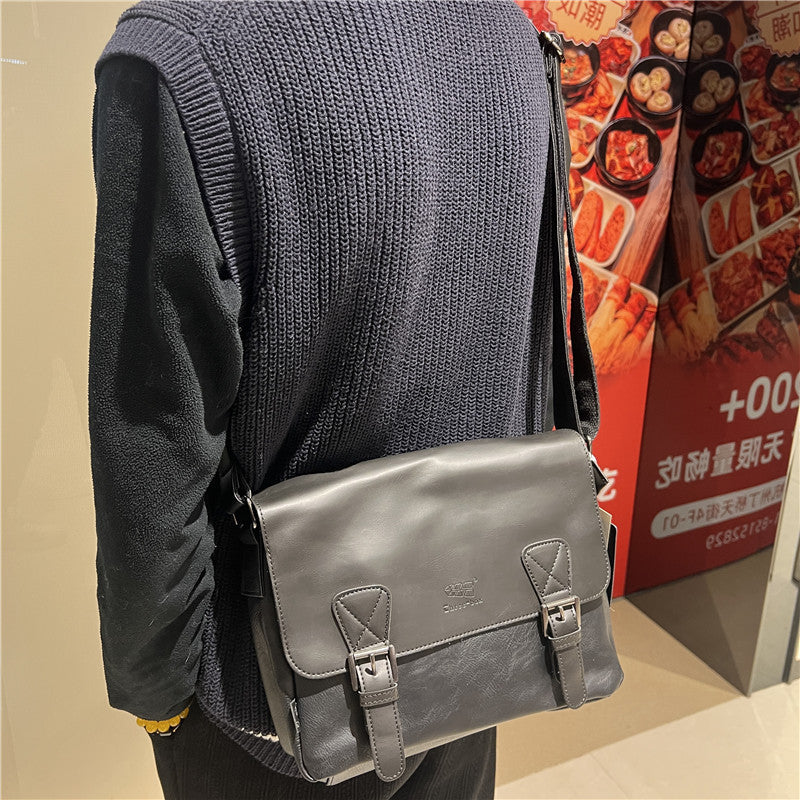 Retro Men's Japanese And Korean Casual Simple Shoulder Fashion Messenger Bag